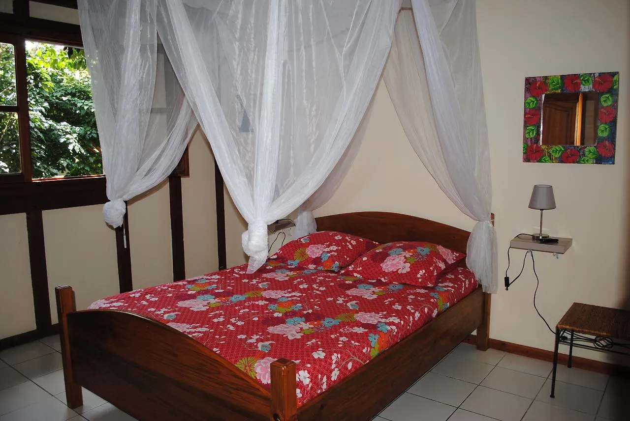 Holiday home Les Gites Latentouasie Capesterre-Belle-Eau